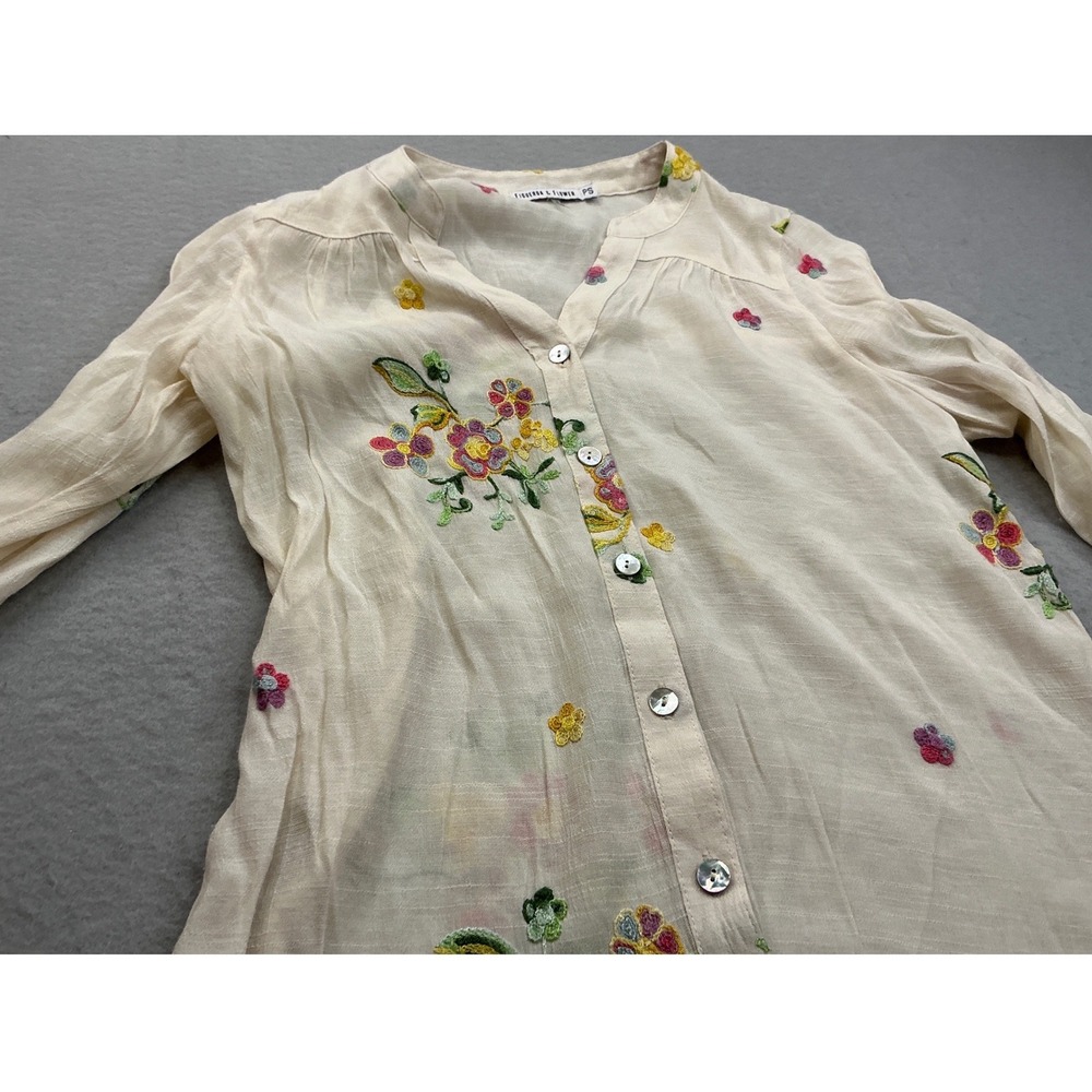 Figueroa & Flower Blouse Cream Floralโ Embroidered Button Up PS Boho Casual